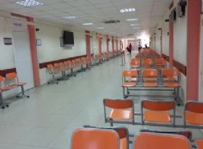 Doktorlar, işçiler, öğretmenler iş bıraktı