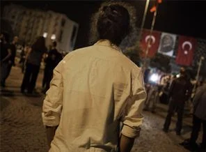'Duran Adam' da marka oluyor