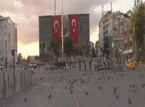 Duran Adam eylemi 5'inci gününde