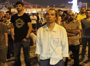 Duran adama karşı 'yürüyen adam' eylemi