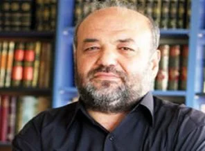 Eliaçık'tan skandal başörtü twiti!