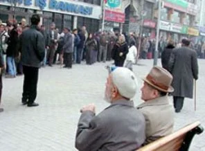 Emekli maaşları artacak!