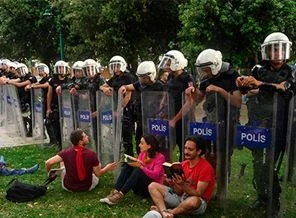 Erdoğan ve çapulcu kardeşlerim!