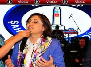 Fatma Şahin, türkü söyleyip halay çekti