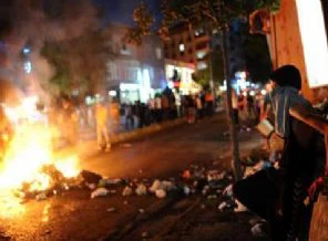 Gazi Mahallesi'nde olaylı gece