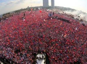 Gezi eylemcilerine gözaltında AKP mitingi izletmişler