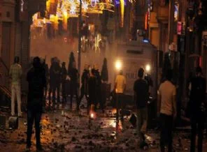 Gezi eylemcilerinin akıl hocası kim?