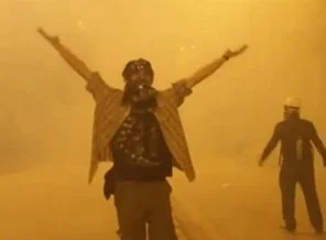 Gezi Parkı direnişçileri sokakları tribüne çevirdi: Biber gazı oley...