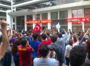 Gezi Parkı eylemcilerinden HaberTürk'e: Canlı yayın kaç para?