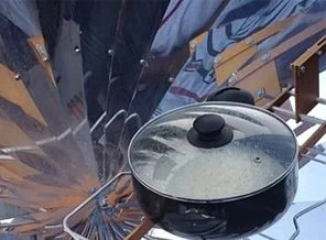 Gezi Parkı: Yemeği güneşte pişiriyorlar