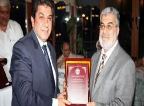 Göksu: Dine hizmet şereftir