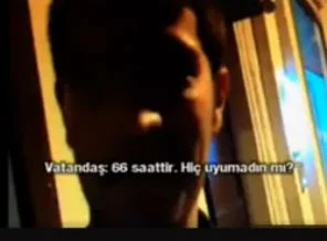 Göstericinin kamerasından polis ile diyalog