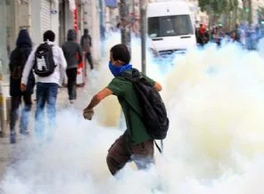 Halkın yüzde 82'si eylemler bitsin diyor