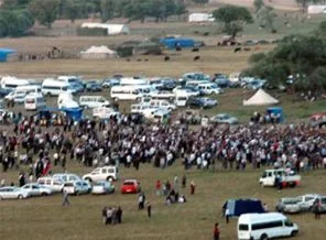 Henüz çekilmeyen PKK'lılar şenlikte: Barış, savaştan zor