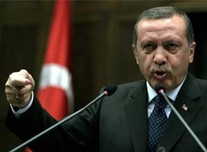 Hürriyet yazarı: Başbakan için 'diktatör' demek iftiradır