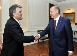 İngiliz Economist Dergisi: Erdoğan liderliği Gül''e devretmeli