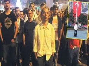 İstanbul Adliyesi'nde 'Duran Avukat' Eylemi