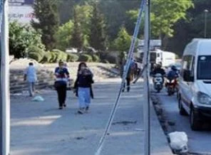İşyerine gitmeye çalışan vatandaşların zor anları