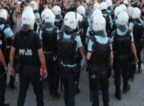 İzin çıkar çıkmaz, 1600 polis gitti