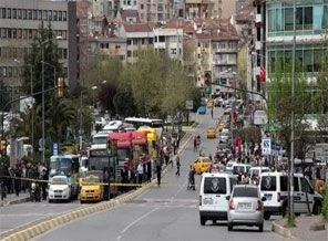 Kadıköy'de trafiğe kapatılan yollar açıldı