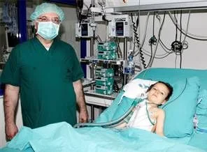 Kalp nakli olan minik Melek hayata tutunamadı