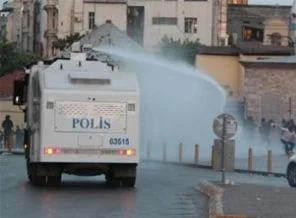 Koç Üniversitesi öğretim görevlilerinden basın açıklaması