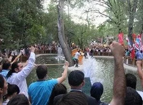 Kuğulu Park eylemcileri ve CHP'li Aka polise sert çıktı