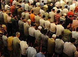 Lise öğrencisi 'cuma namazı' için Meclis'ten yardım istedi