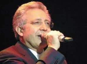Livaneli'den 'çapulcular' konseri