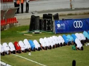 Maç öncesi namaz