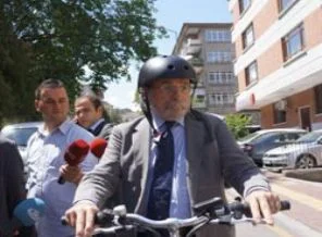 Meclis'e bisikletle giden vekil
