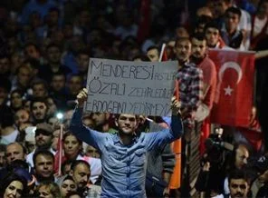 'Neden Başbakan'ı karşılamak için havaalanına gittik?'