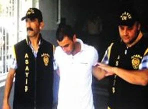 Öldürülen kardeşinin intikamı için firar etti