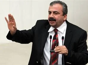Önder: Halk artık oyuncak hamurunuz değil