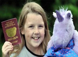 Oyuncak pasaportuyla yurda giriş yaptı