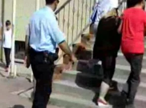 Parası için babasına öldüren kadın