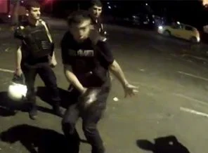 Polis de isyan etti: Biber gazı sıkmayım da, osurayım mı?