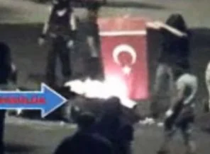 Polisi öldüresiye darp ettiler!