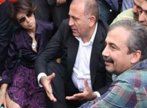 Sırrı Süreyya Önder'den CHP'ye ağır gönderme