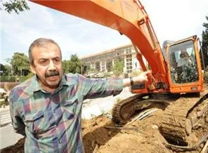 Taksim Dayanışma'dan Sırrı Süreyya Önder'e veto