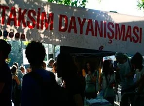 Taksim Dayanışması'ndan Gezi için karanfilli çağrı