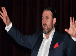 'Taksim'de adam kalmayınca taraftar gruplarını çağırdılar'