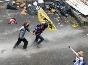 Taksim'den 'olağandışı' bir eylem karesi