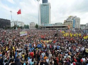 'Taleplerimiz karşılanana kadar buradayız'