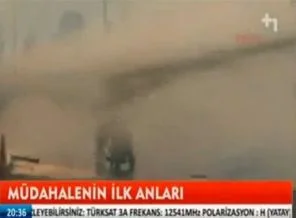 Tekerlekli sandalyeli eylemciye tazyikli su sıkıldığı an kamerada