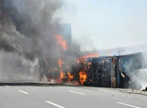 TIR alev alev yandı