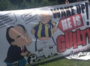 Trabzonlular'dan Aziz Yıldırım pankartı