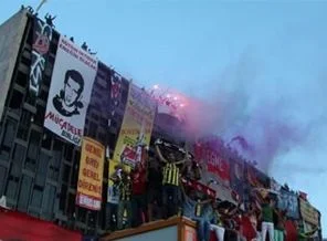 Twitter: AKM'nin içi tamamen yıkıldı, her an çökebilir