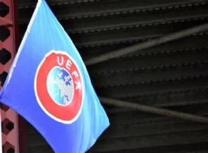 UEFA'dan iki men cezası daha