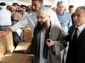 Ünlü iş adamı Cübbeli'nin elini öpmek istedi ama...